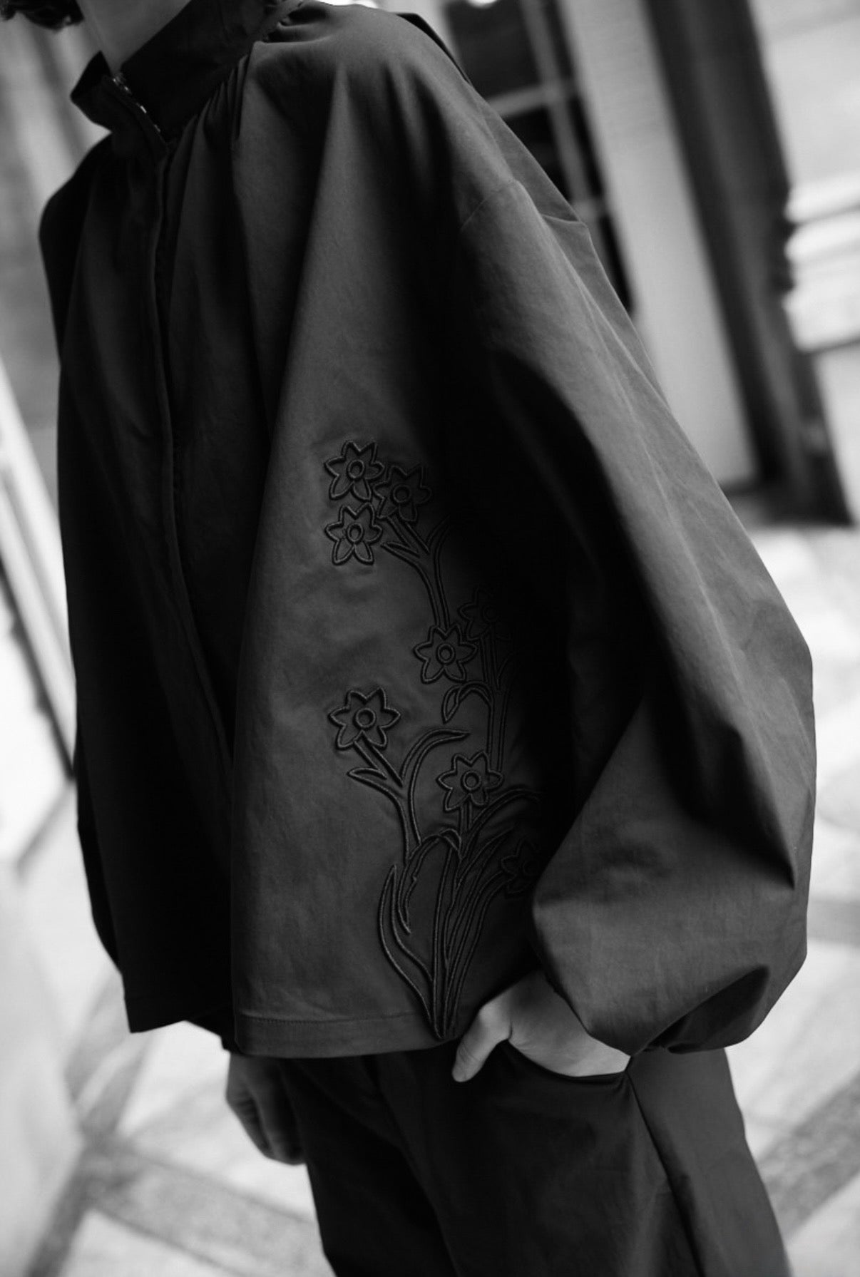 GONICA EMBROIDERED SET