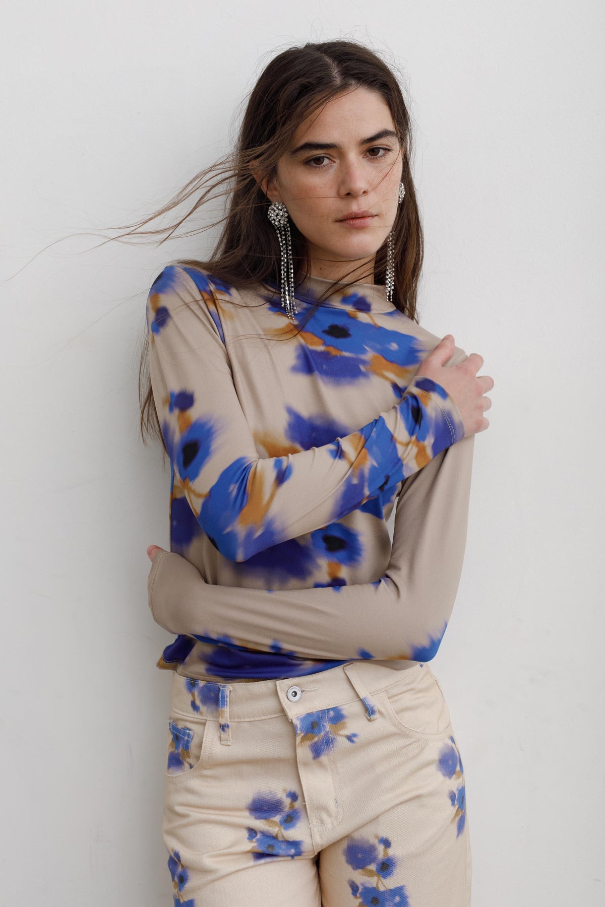 FLOURISH TURTLE NECK TOP