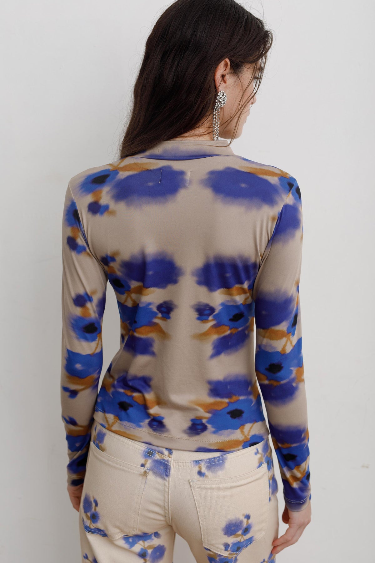 FLOURISH TURTLE NECK TOP