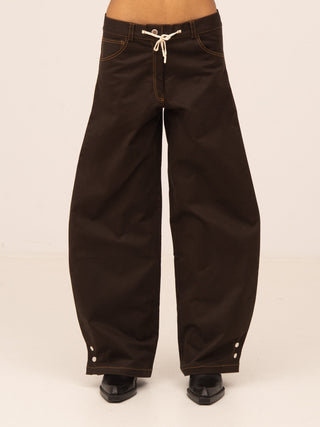 BAREFOOT BROWN JEANS