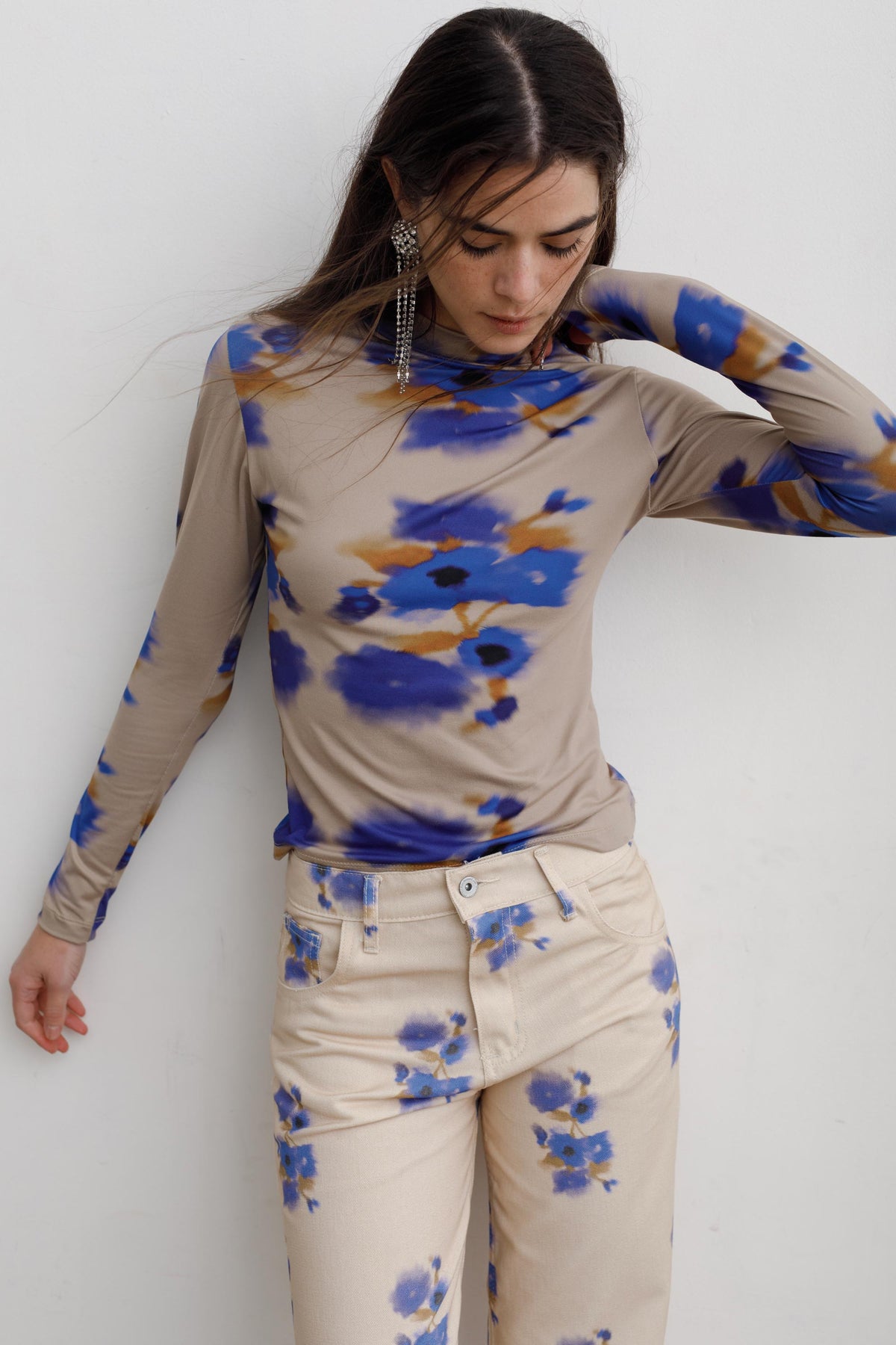 FLOURISH TURTLE NECK TOP